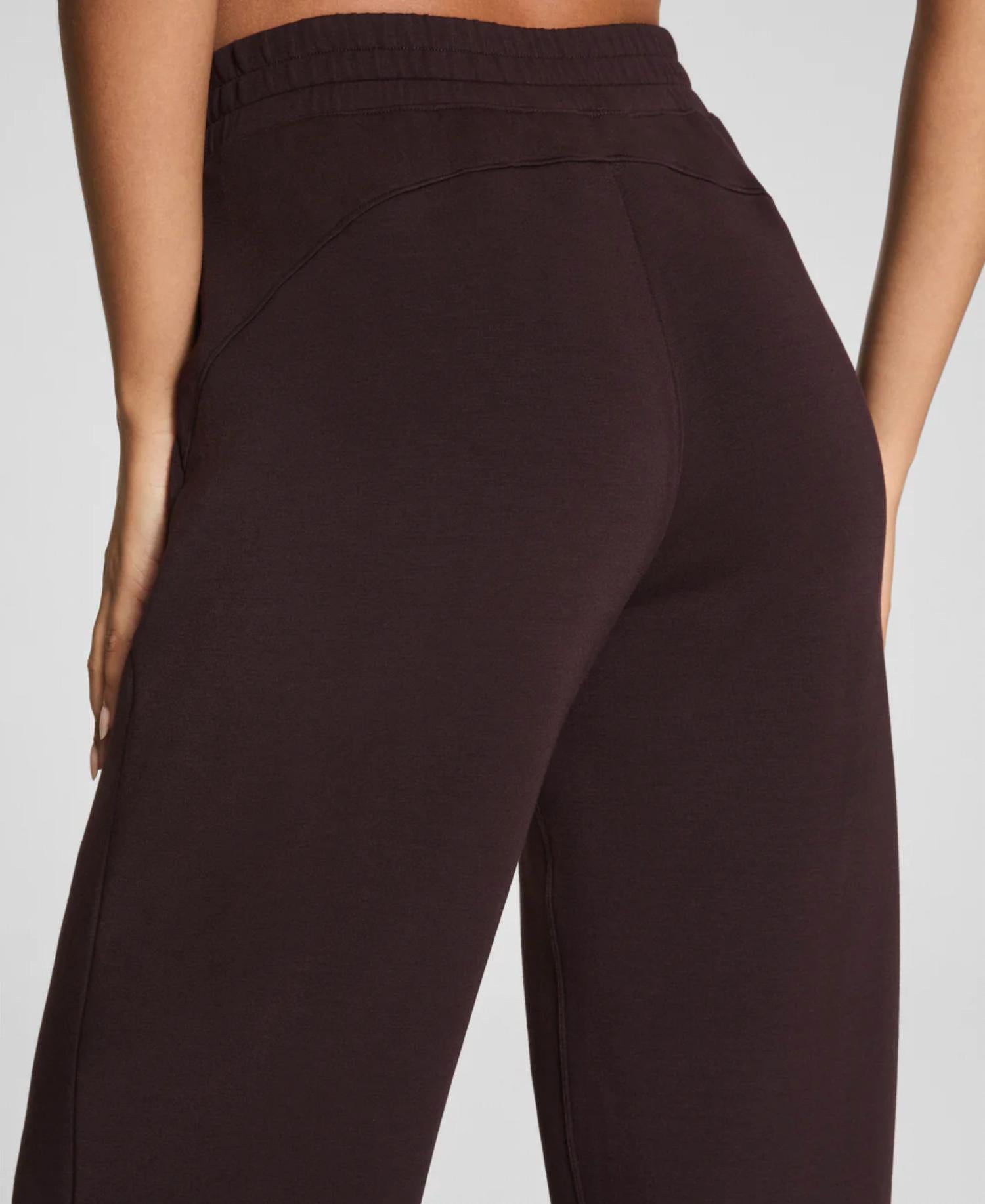 Spanx - Airessential Slim Straight Pant