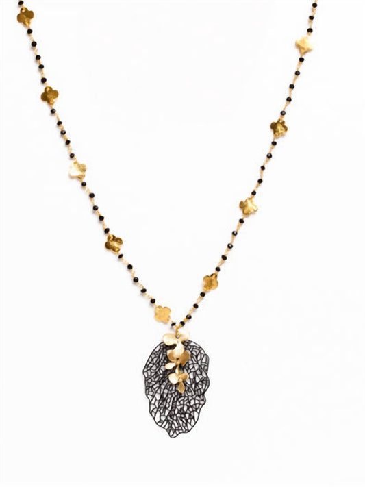 Avenue Chic - Women's Clover Orchid Necklace