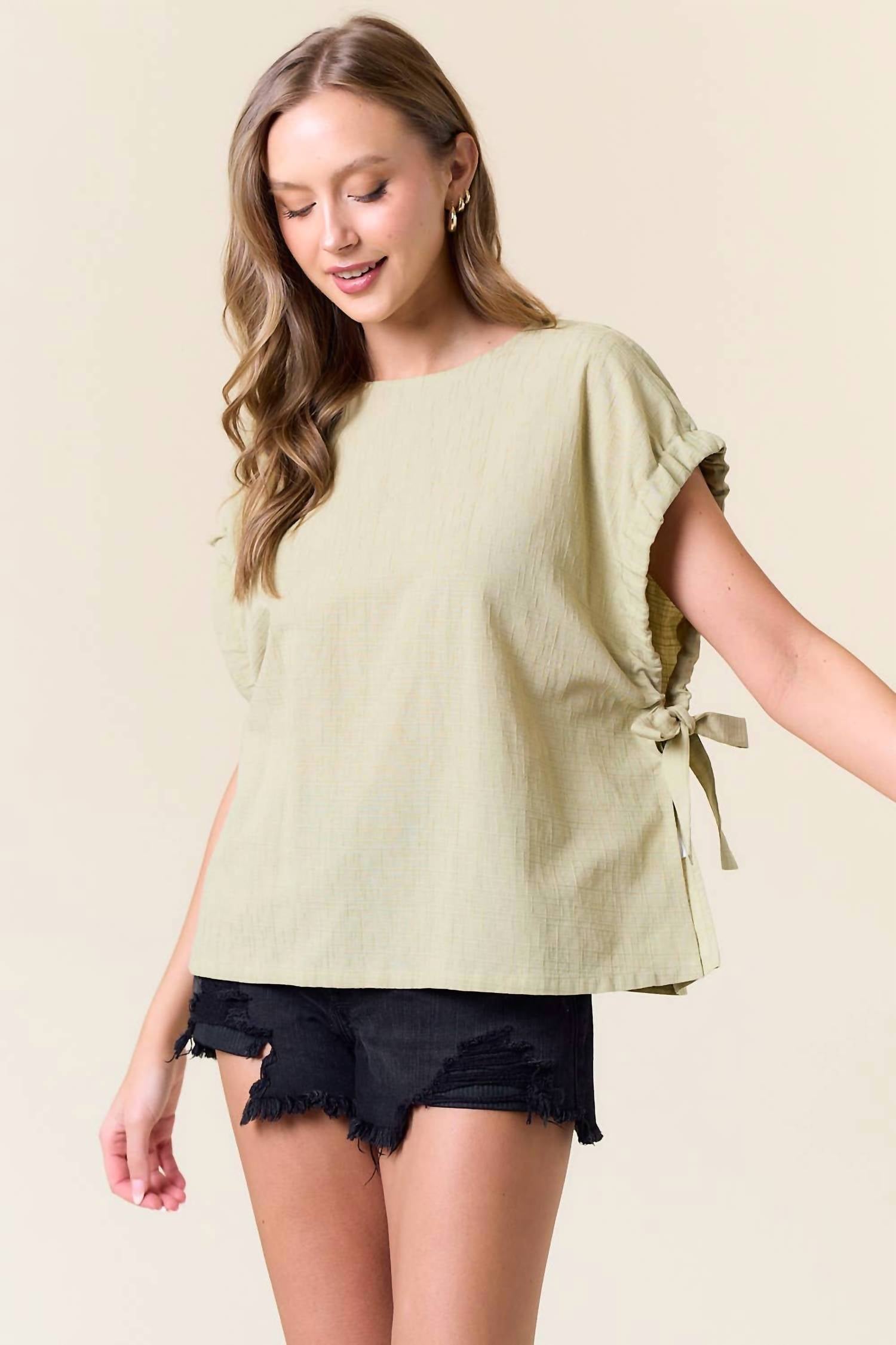 Doe And Rae - Greta Short Cuffed Sleeves Top