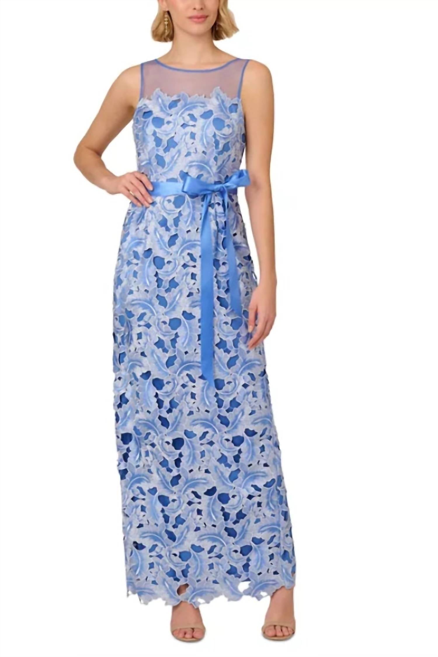 Adrianna Papell - Boat Neckline Sleeveless Tonal Lace Sheath Dress