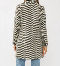 Lovestitch - Notched Lapel Long Sleeve Coat