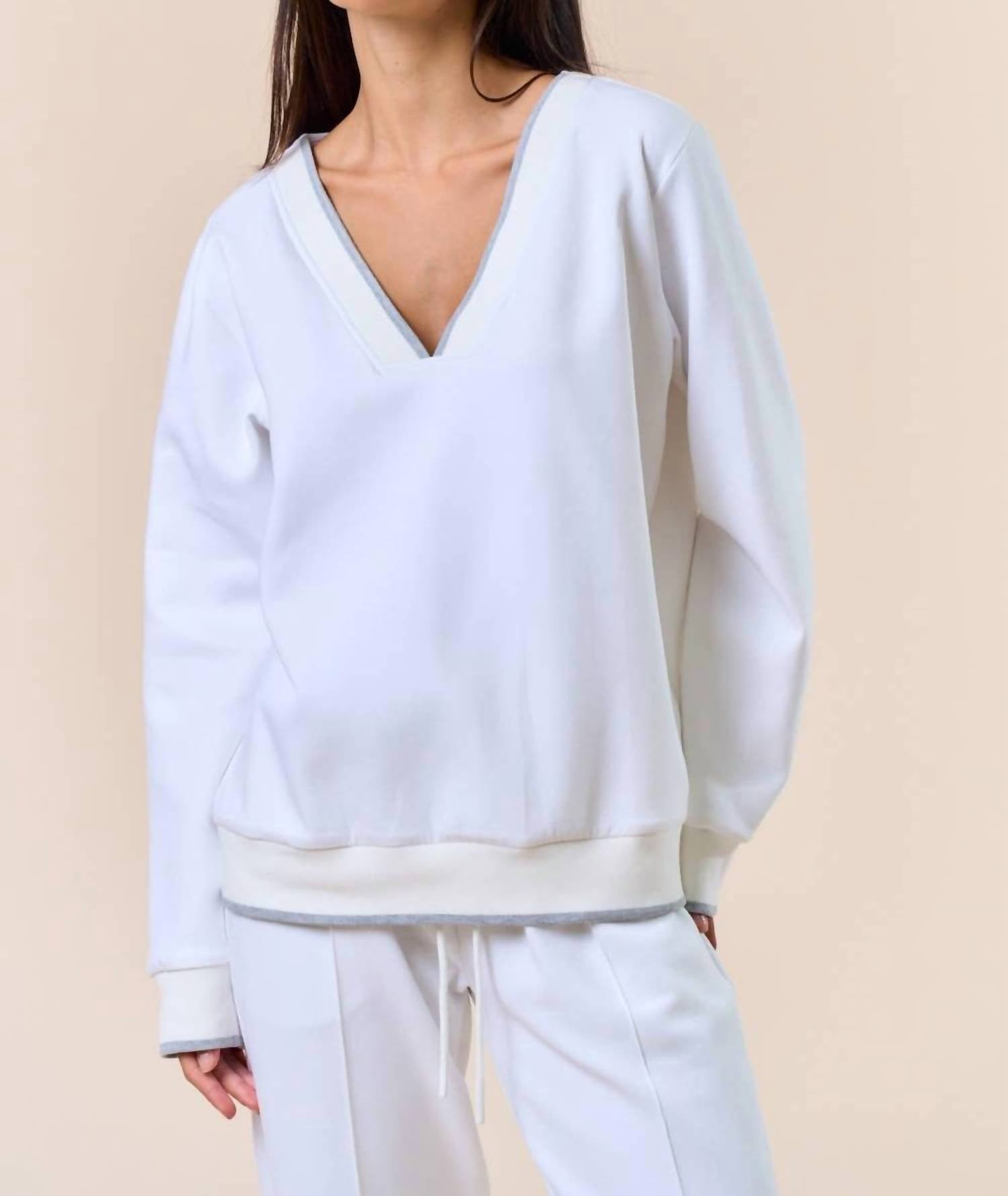 Lalavon - Colette V-neck Sweater