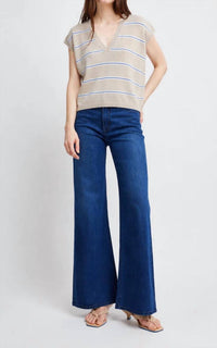 Self Contrast - Valeria V-neck Tee