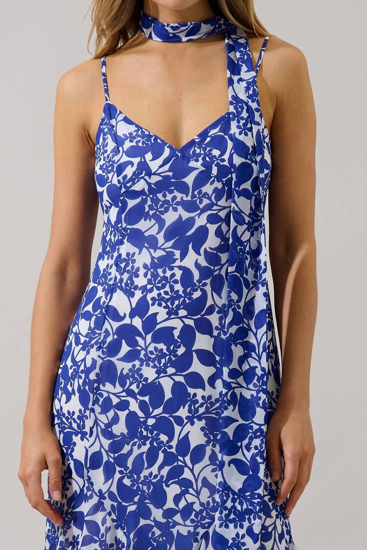 Sugarlips - Hagny Pleated Midi Dress