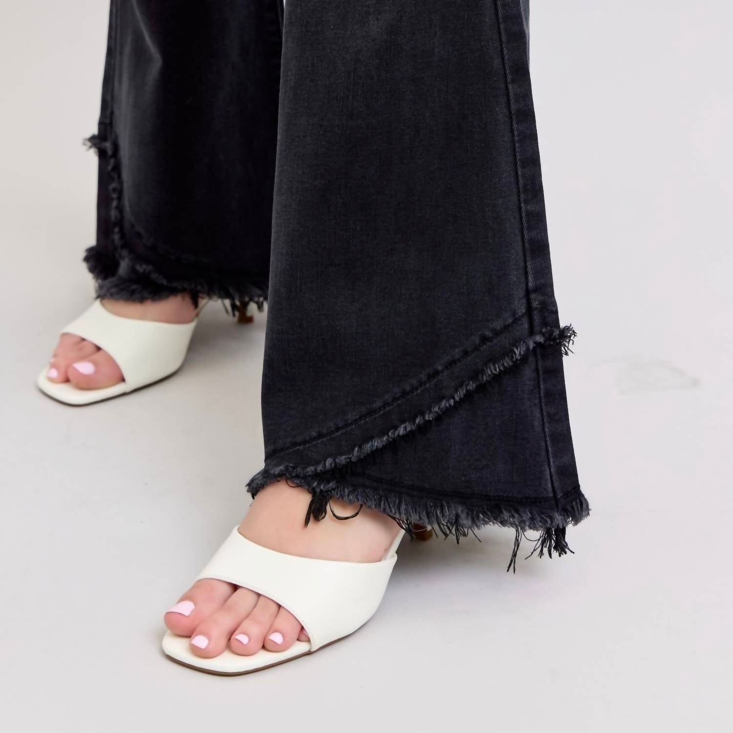 Judy Blue - High-rise Tulip Flare Jeans