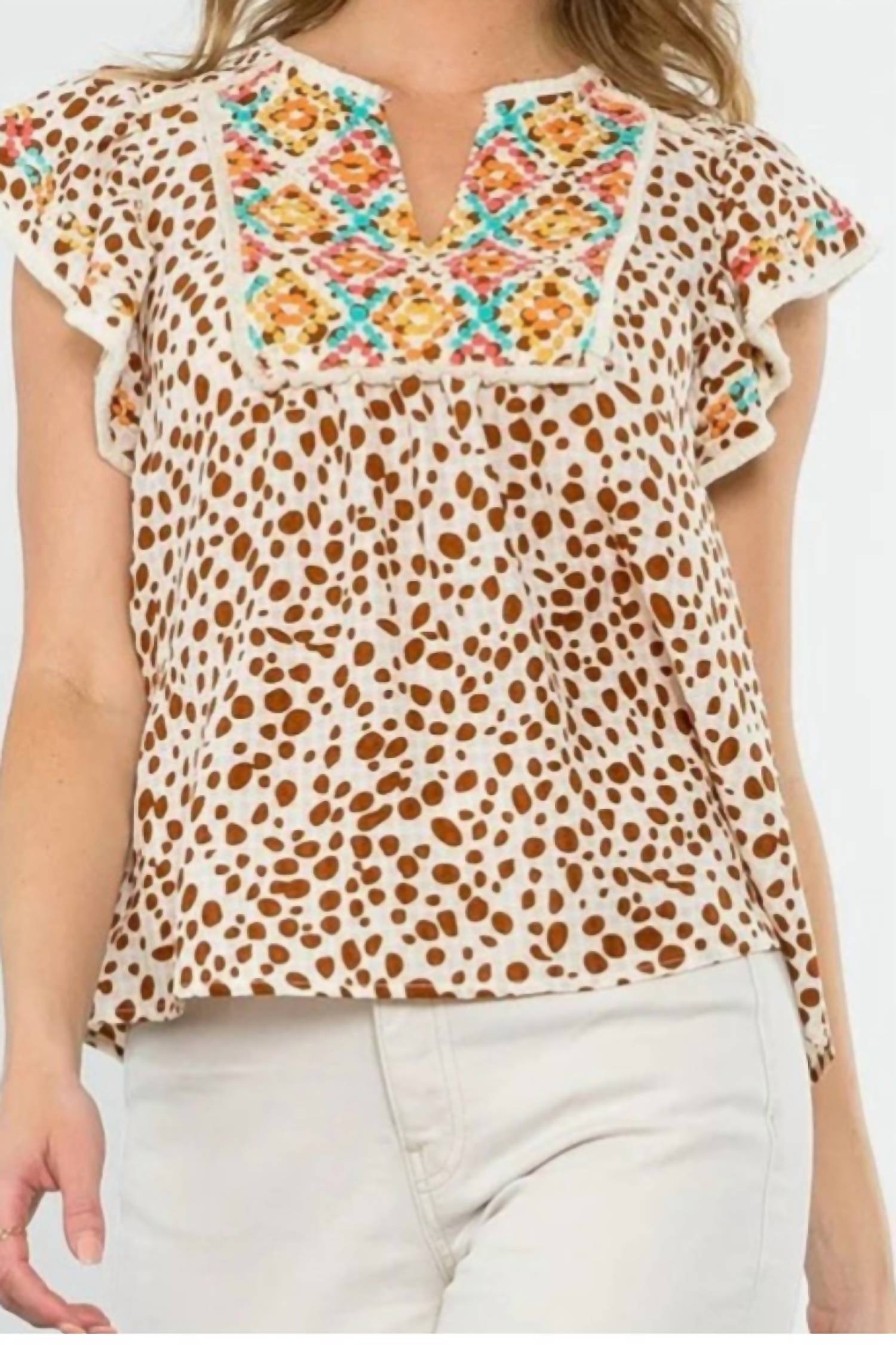 THML Fluttering Spotted Blouse in beige - women's blouse - detail view