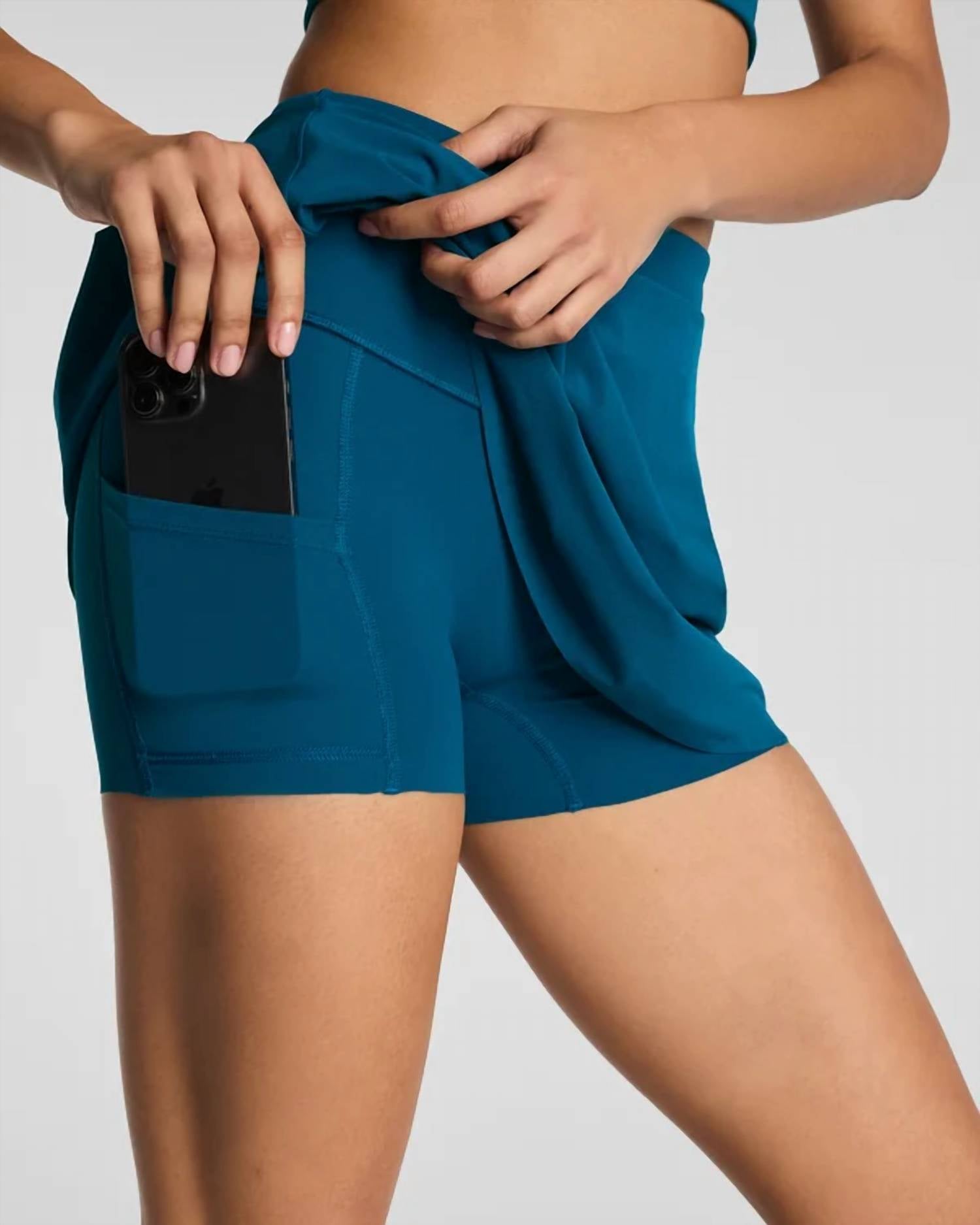Spanx - Boostup Pleated Skort