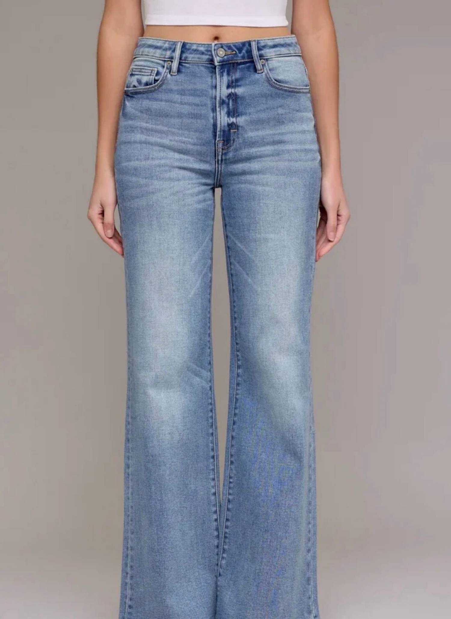 Hidden - Happi Vintage Clean High Rise Wide Comfort Flare Jeans