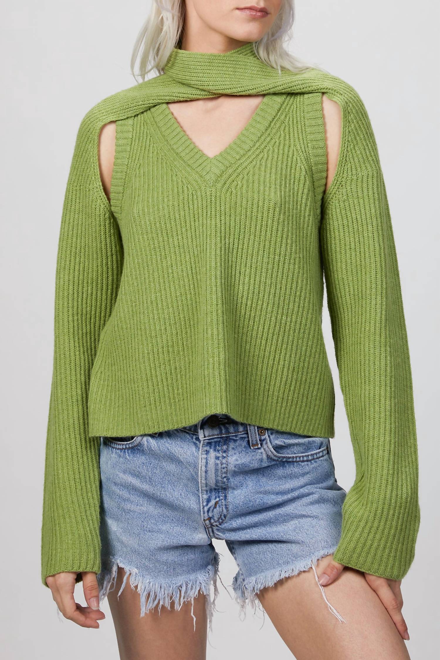 LOOP CHUNKY KNIT SWEATER
