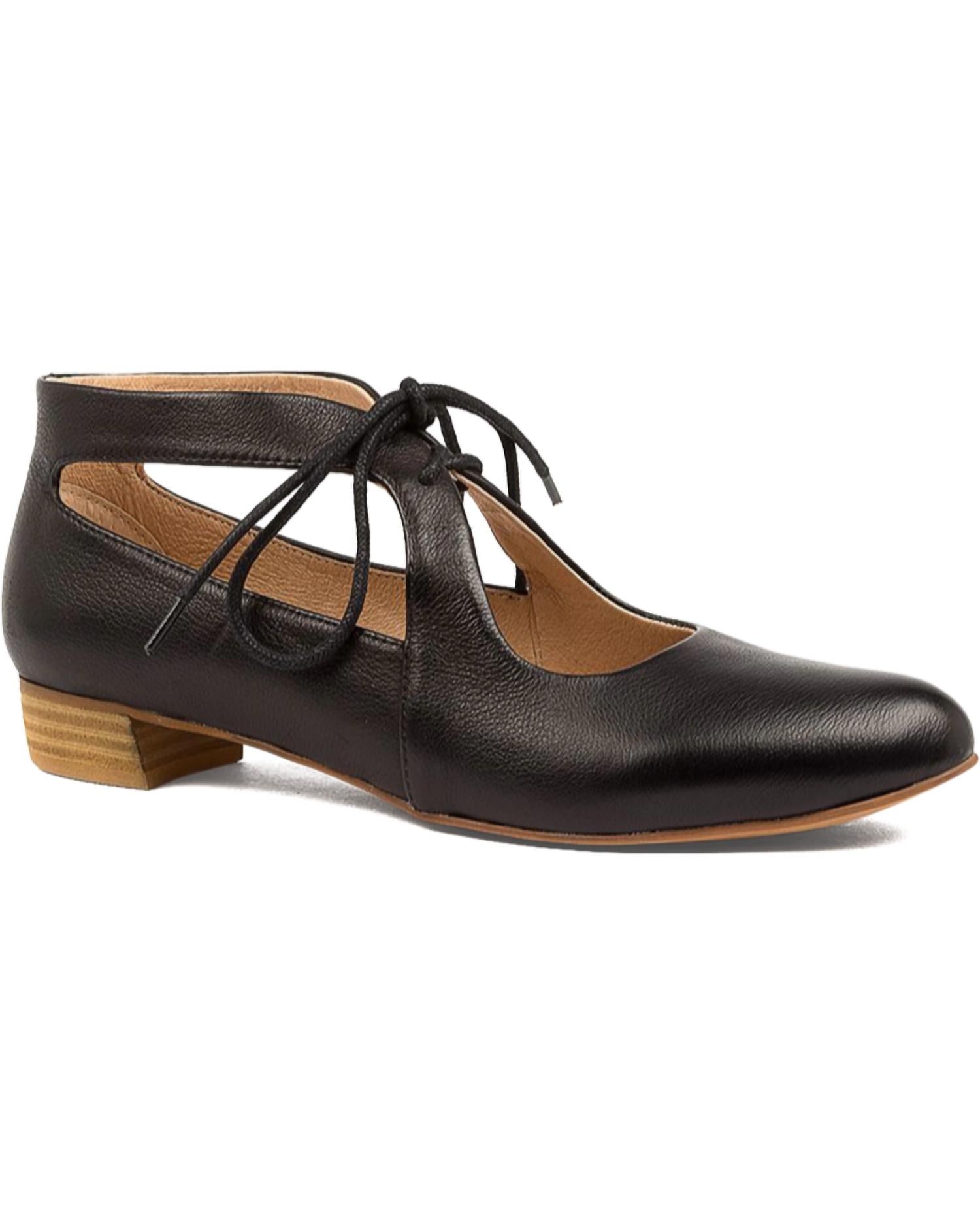 Django & Juliette - Women's Ewing Lace Up Flats