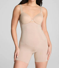 Spanx - Women's High Waisted Mid Thigh Short