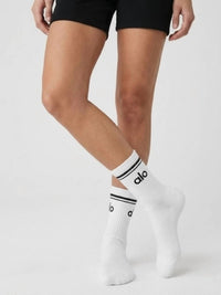 Alo Yoga - Unisex Half Crew Throwback Sock