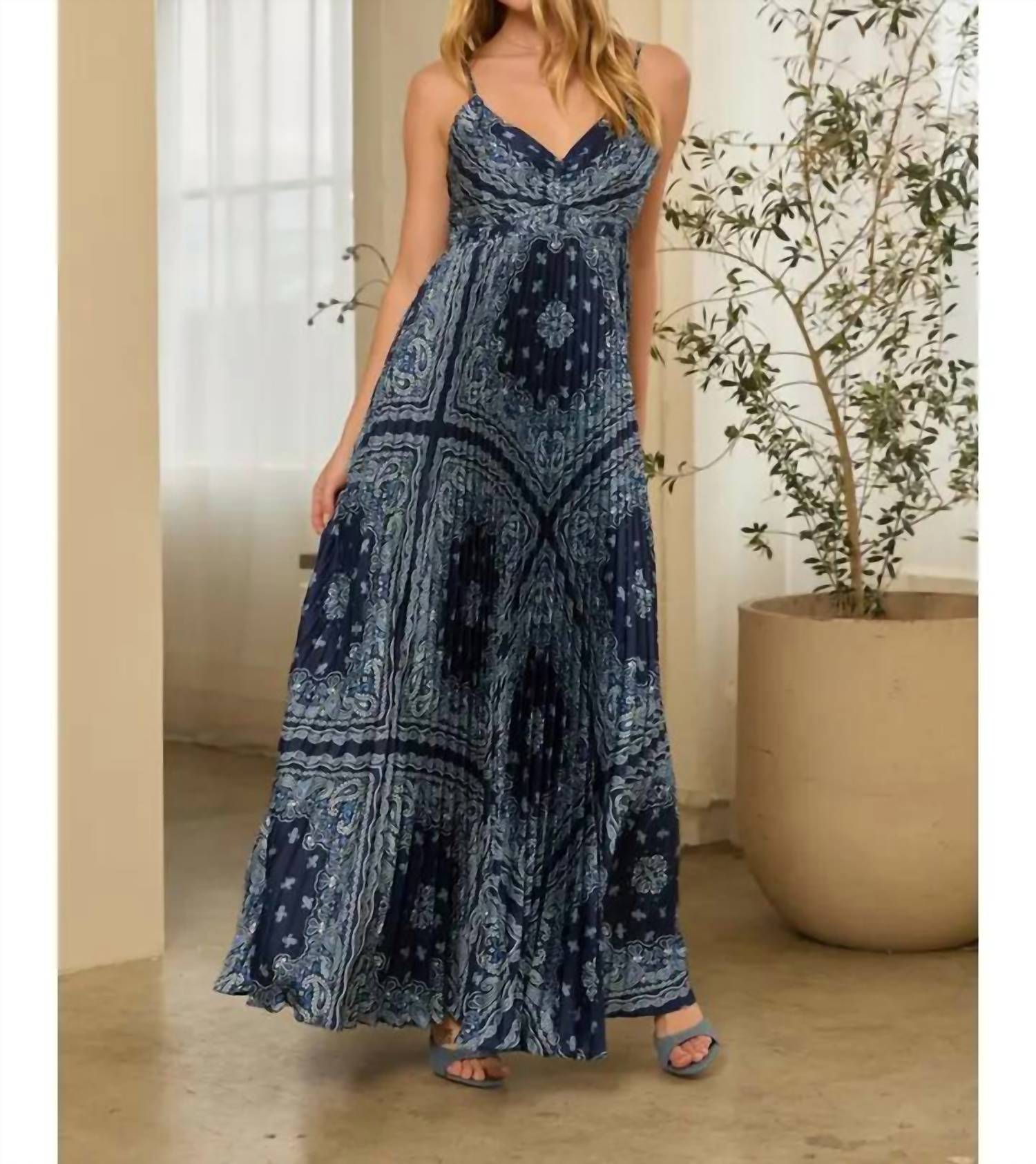 Skies Are Blue - Bandana Print Pleated Maxi Dress
