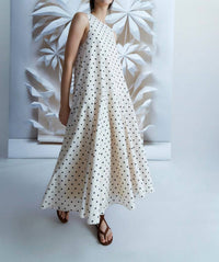 Psophia - Empire Waist Sleeveless Dress