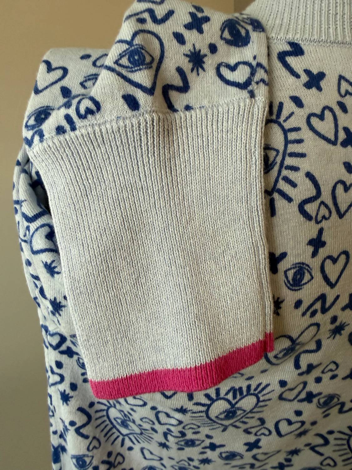 Wispr - Women's Doodle V Sweater
