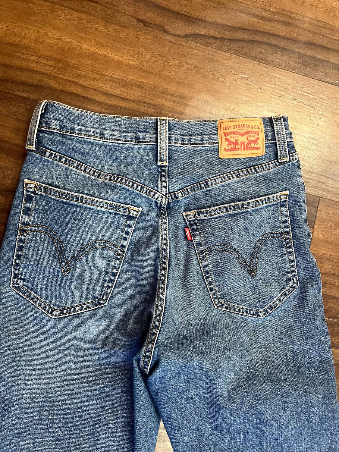 Levi'S - Women's Ribcage Straight Ankle Jeans
