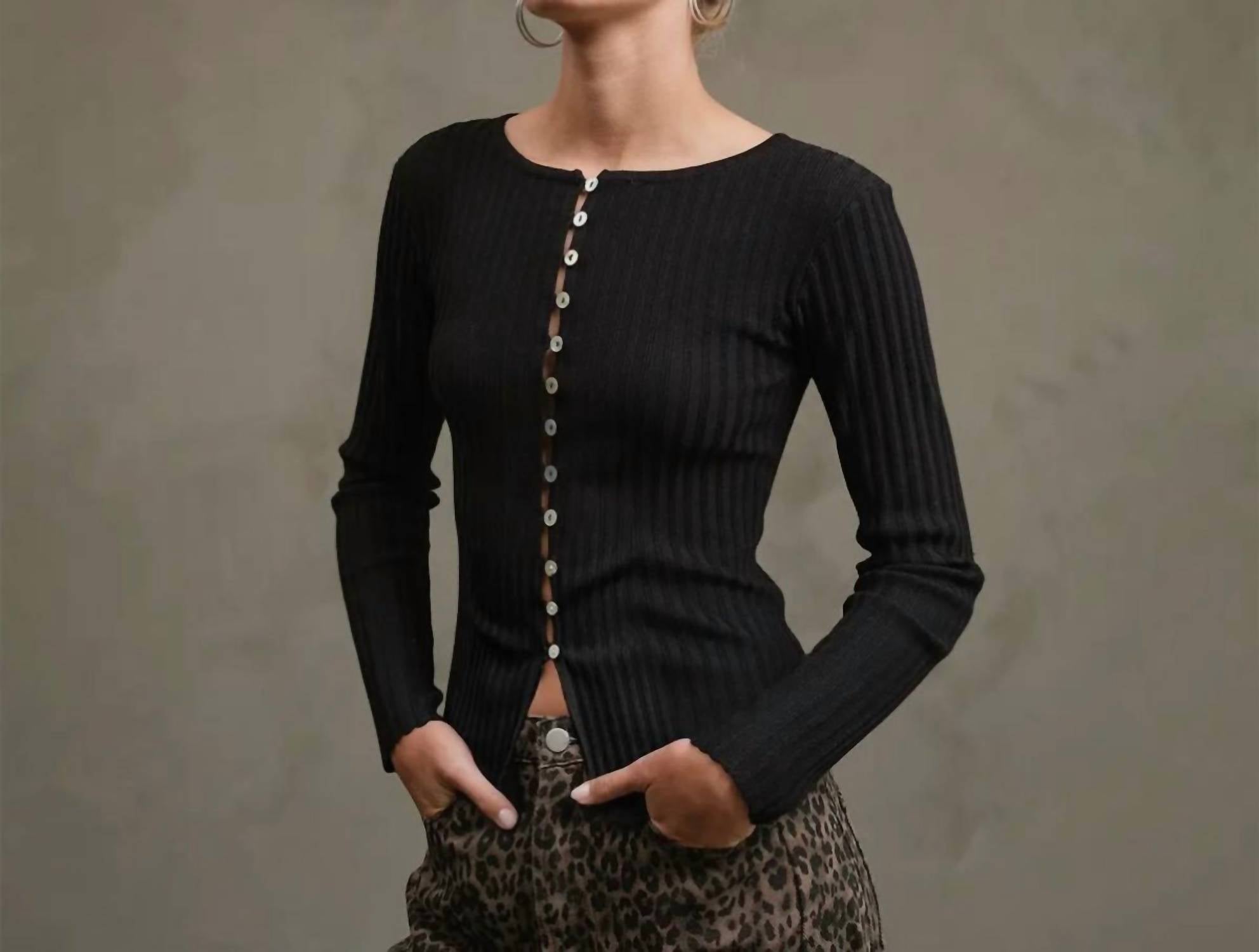 Raisonnel - Gina Button Top