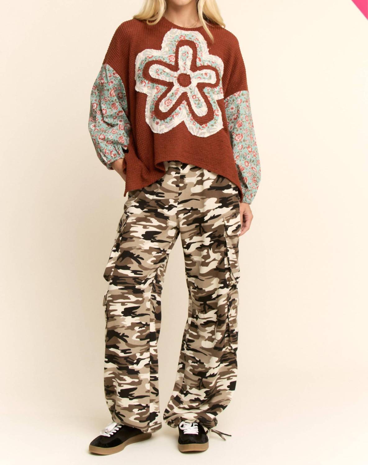 Davi & Dani - Waffle Knit Floral-sleeve Top