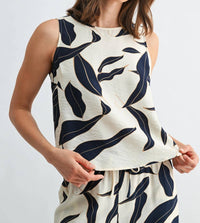 Kld. Signature - Sleeveless Leaf Print Top