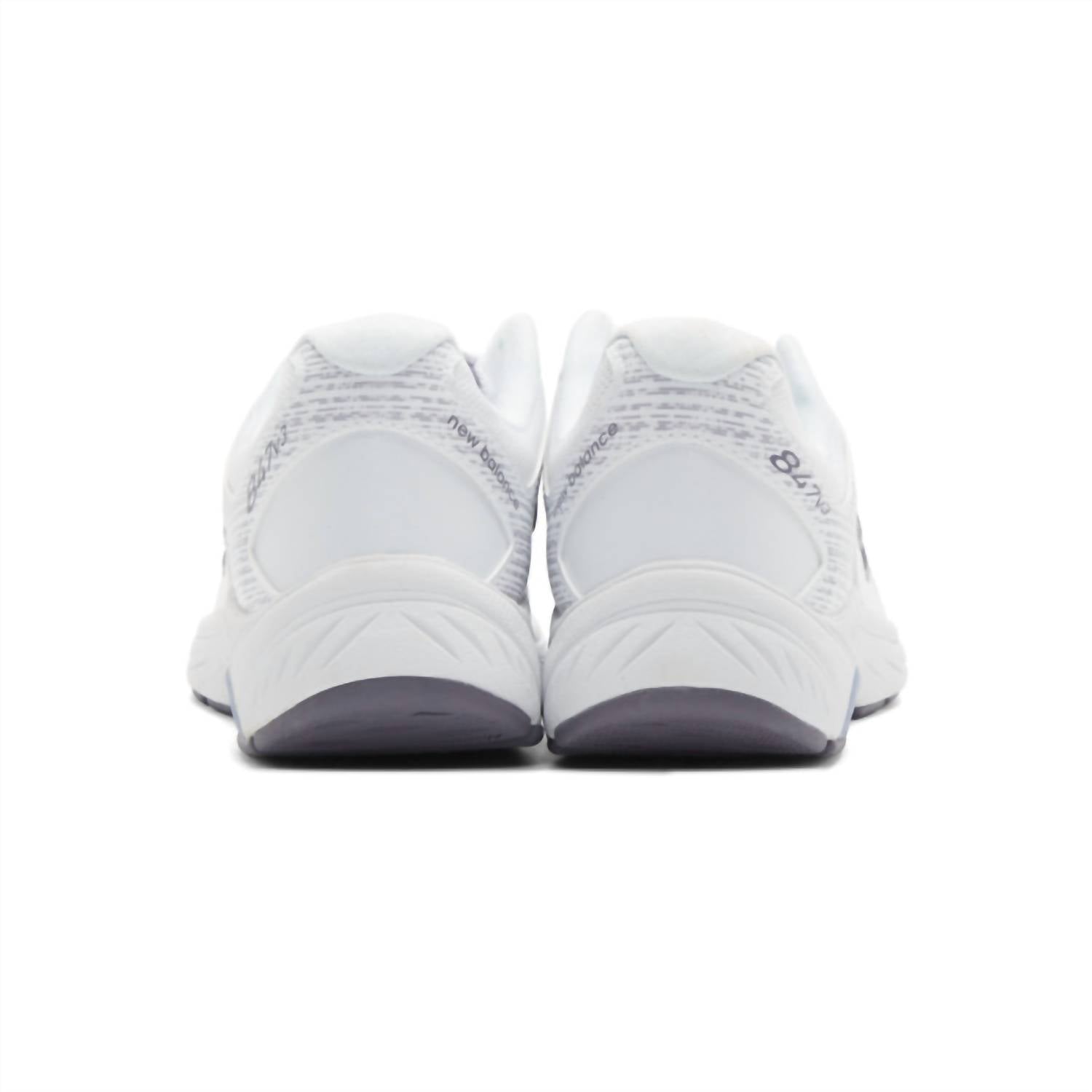 New Balance - Women's 847 V3 Shoes