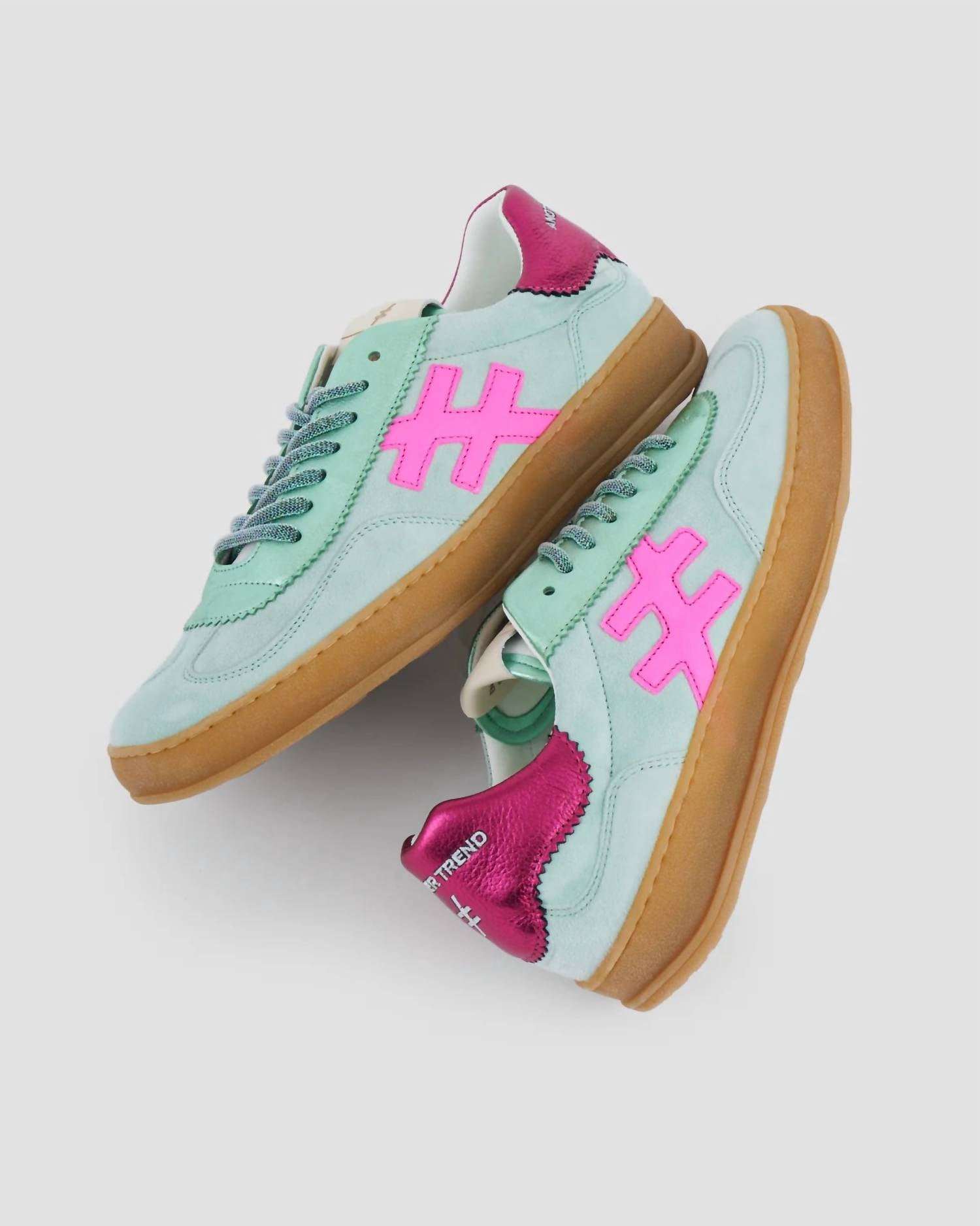 Another Trend - Women's Iconic Ii Shoes
