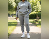 Nike - Women's Long Sleeves Pull-On Hoodie