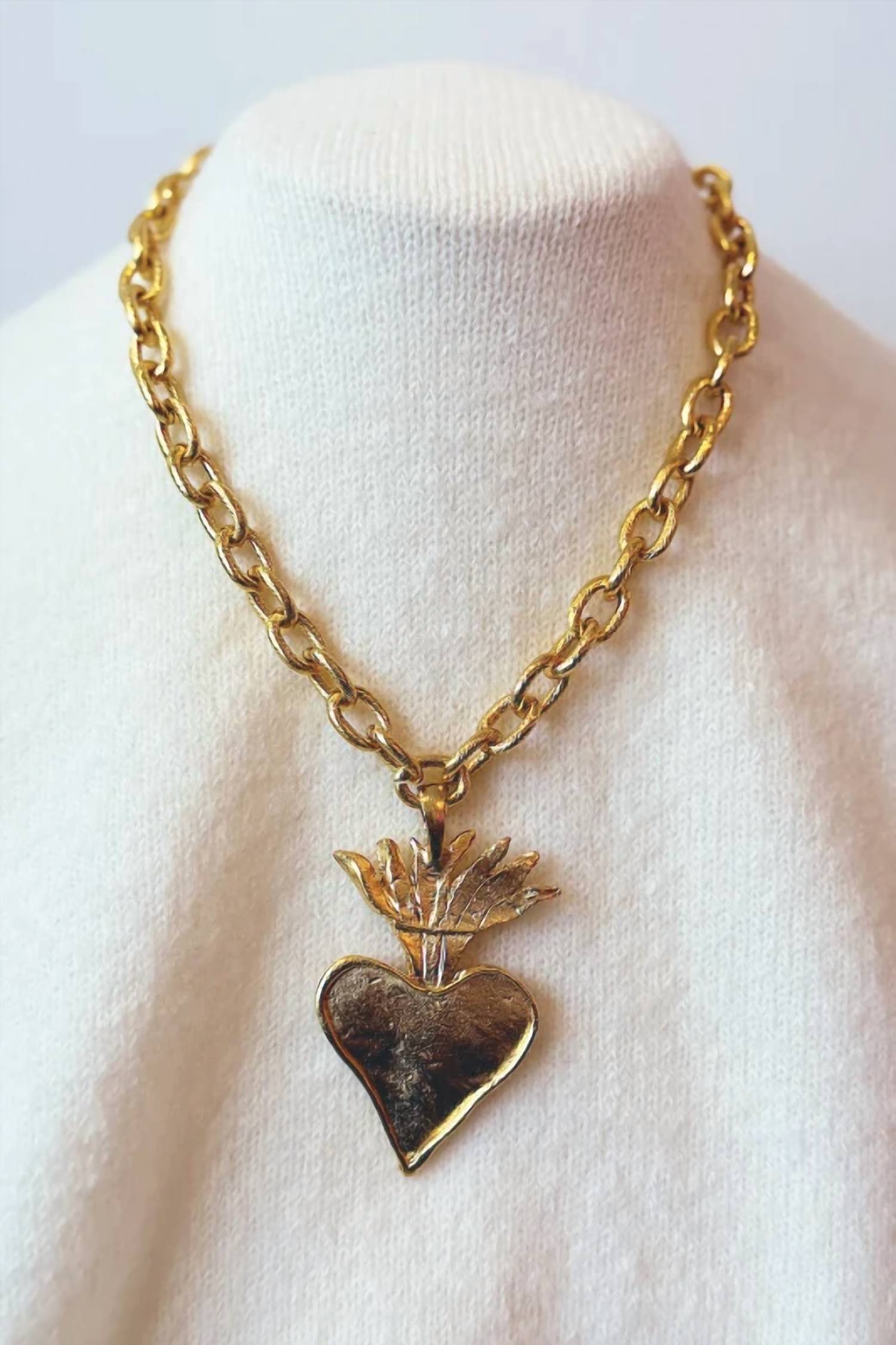 Susan Shaw - Women's Flaming Heart Chain Necklace