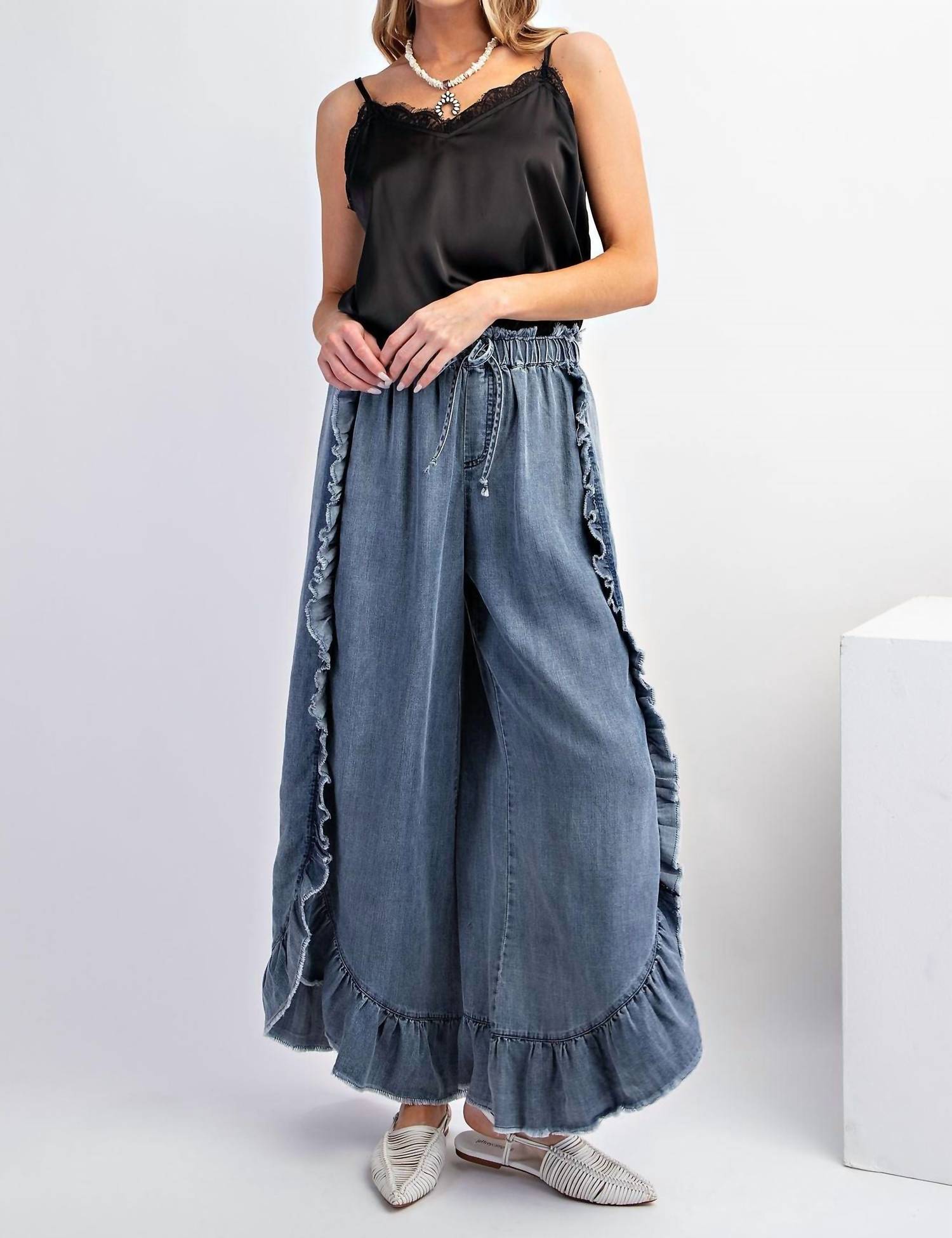 Easel - Plus Size Ruffle Chambray Pants