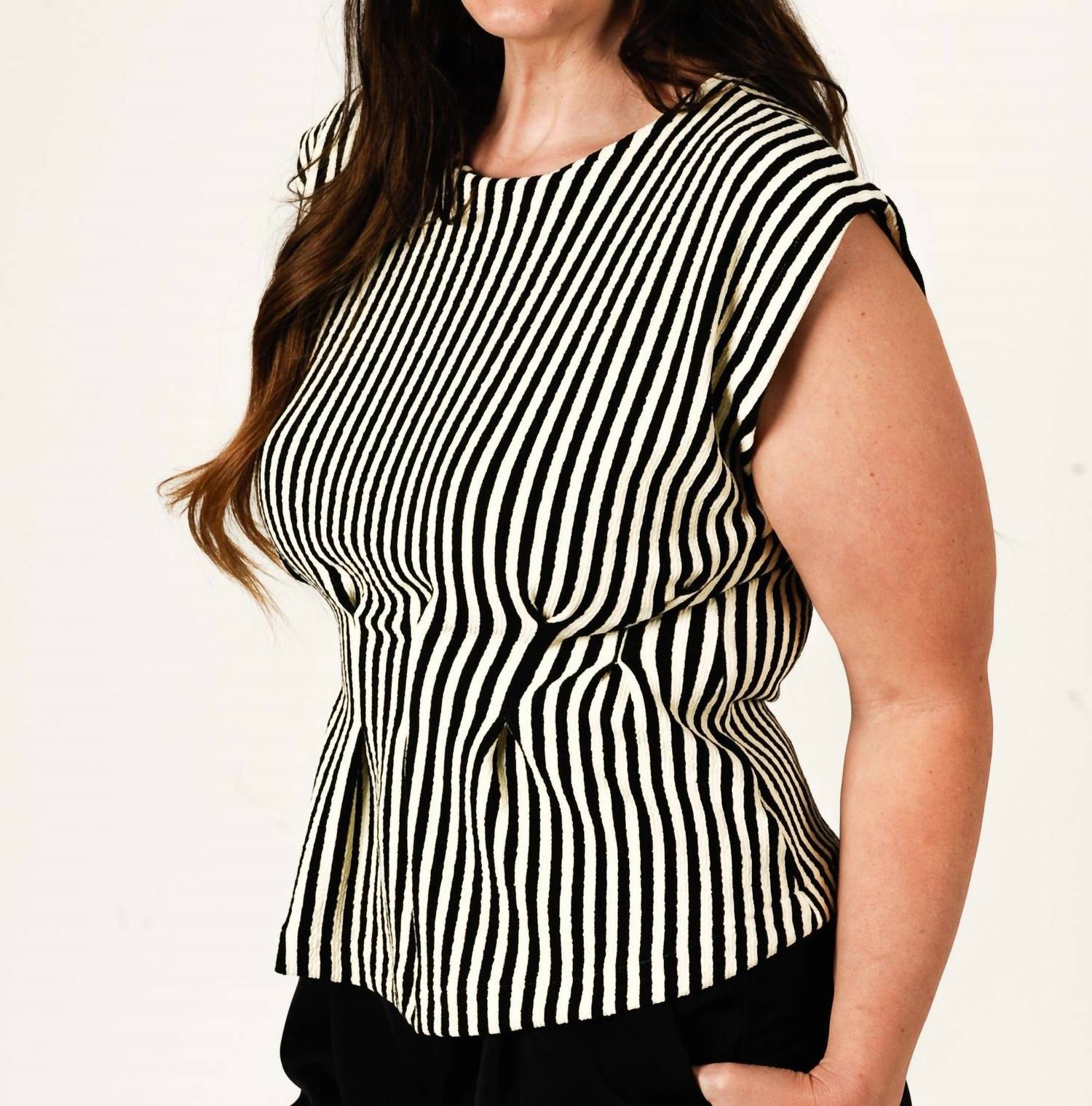 GLAM Classic Contrast Pleated Top in black white - women's blouse - detail view