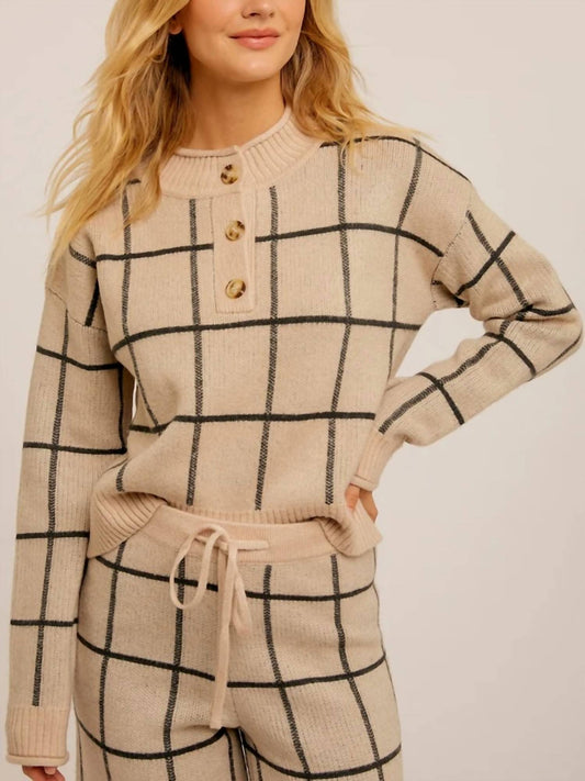 GRID PATTERNED HENLEY CROP SWEATER