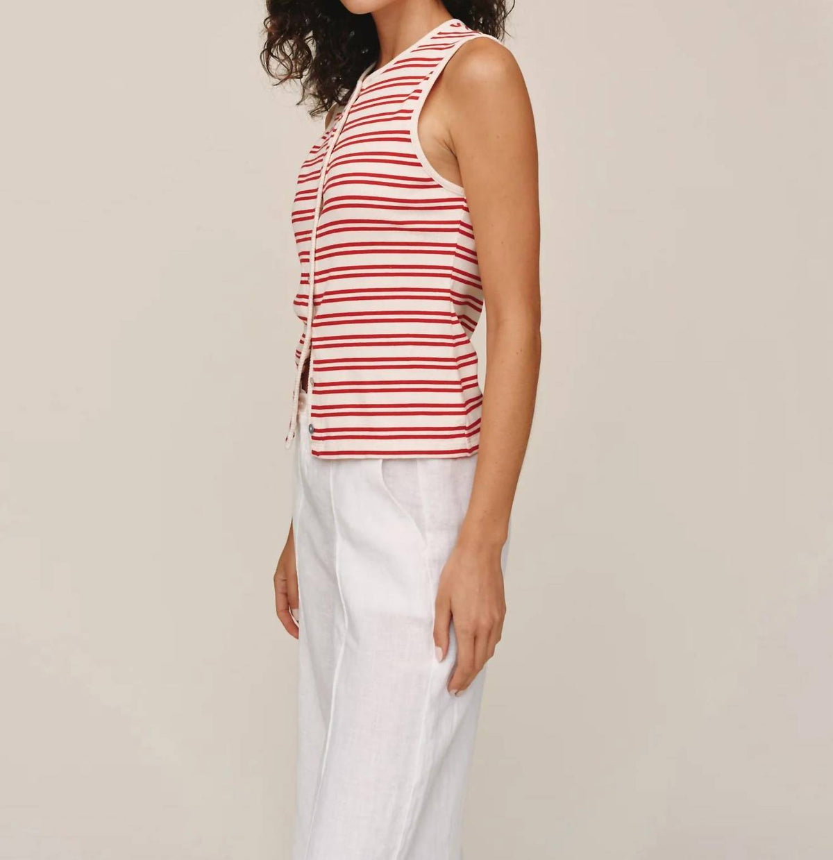 Bella Dahl - Sleeveless Fitted Button Down Top