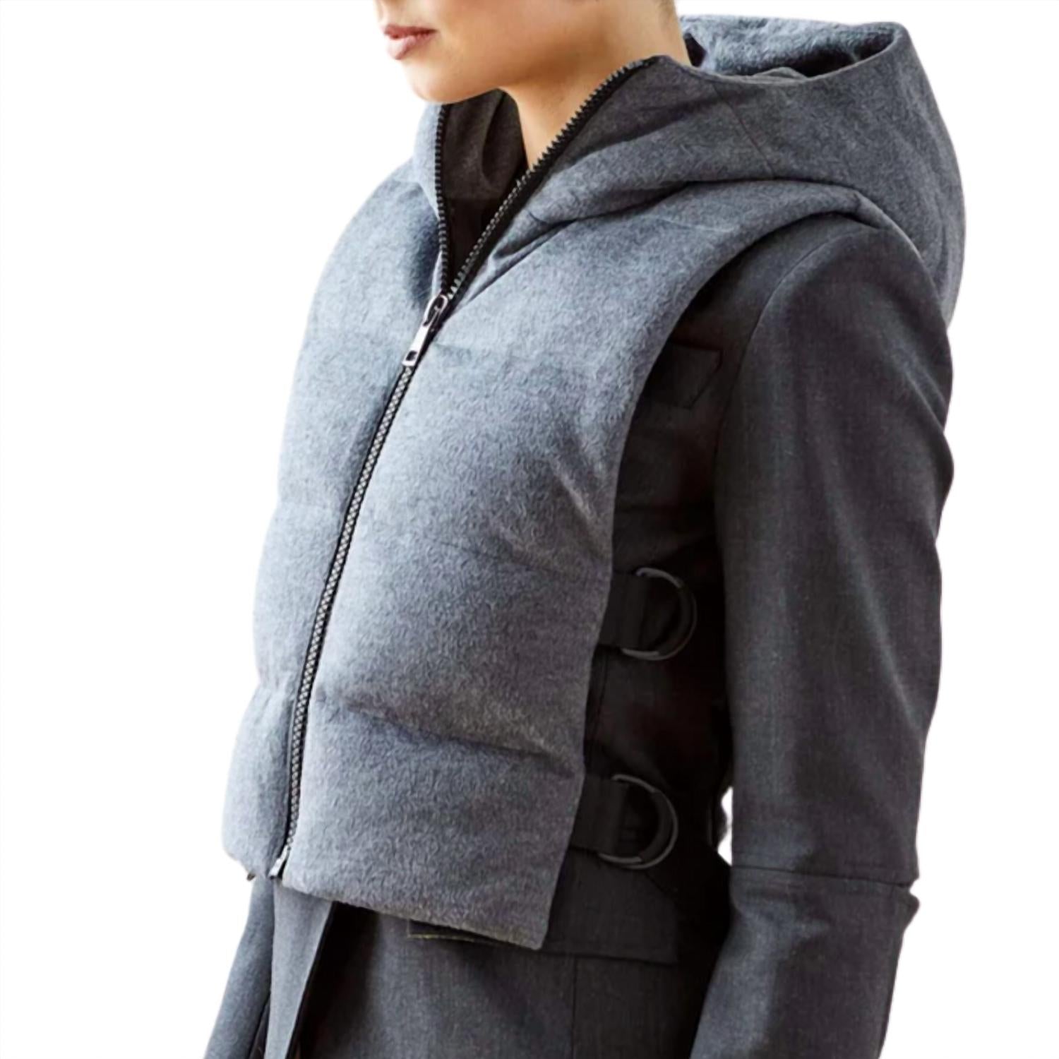 Adroit Atelier Women's Luna Vest in grey - women's jacket - detail view