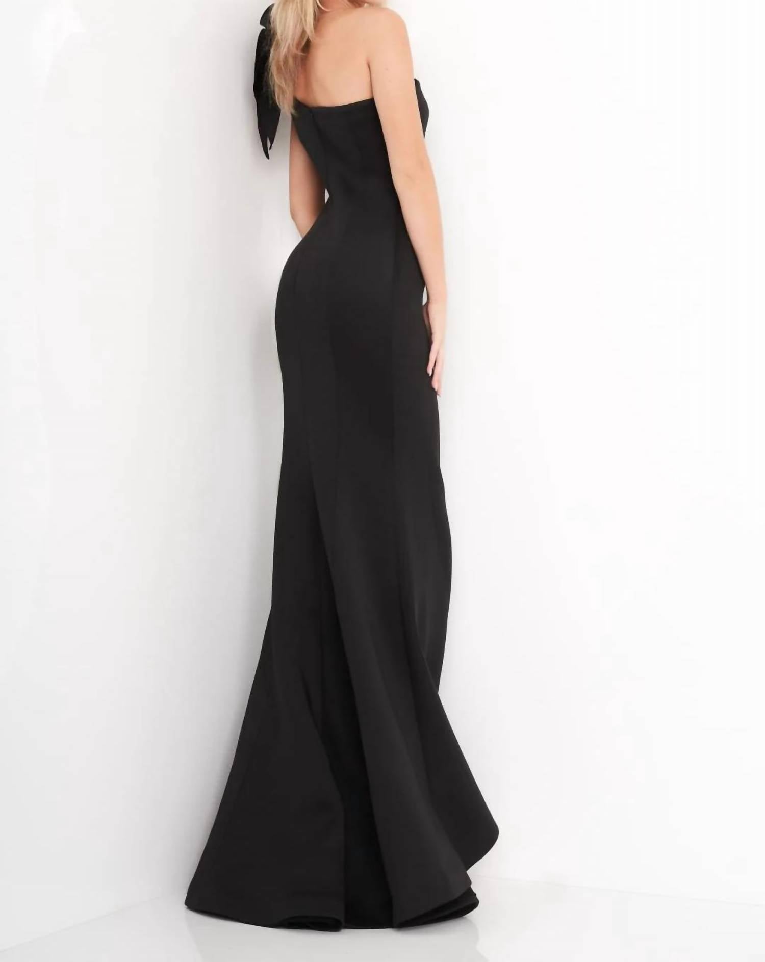 Jovani - Scuba One-shoulder Fitted Gown