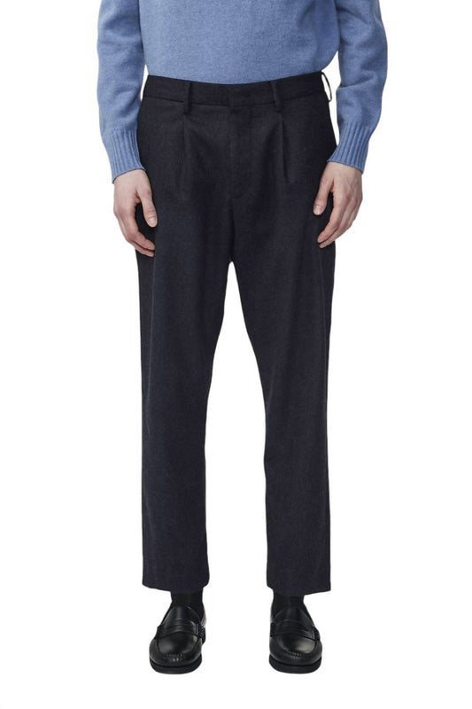 Nn07 - TAPERED LEG TROUSER