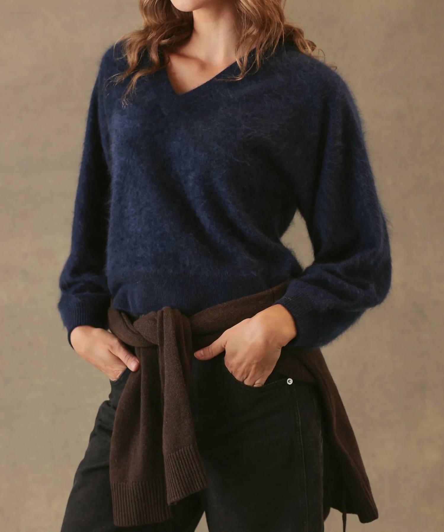 27 Miles Malibu - Sue Fuzzy Cashmere V Neck Pullover Sweater