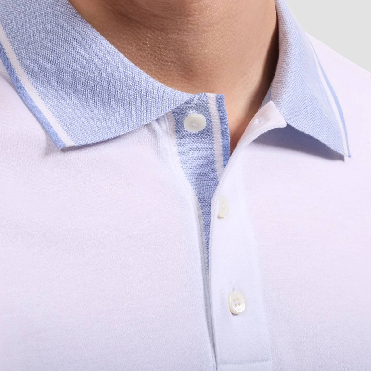 Bugatchi Uomo - Short Sleeve Three Button Polo