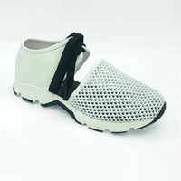 All Black - Women's Amazing Mesh Sneakers