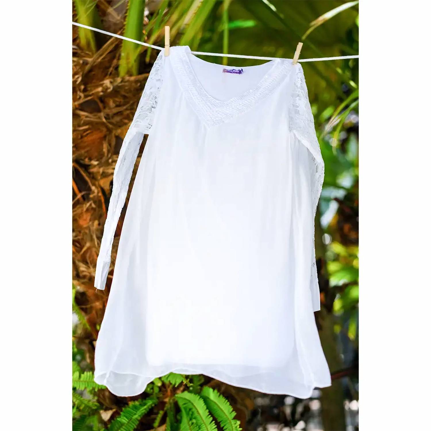 Coton Frais - Women's Cynthia V-neck Dress