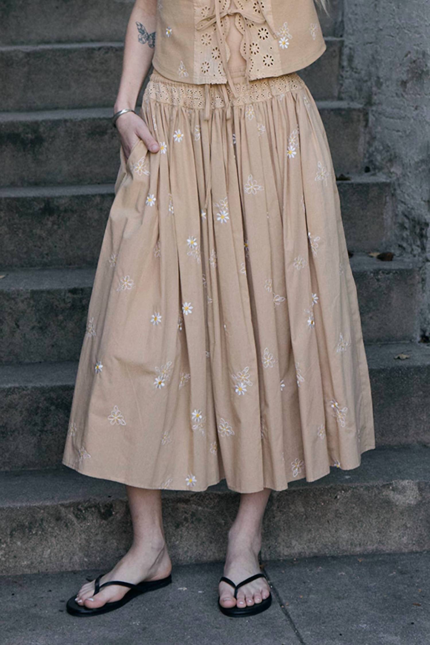 Raisonnel - Daisy Embroidered Smocked Midi Skirt