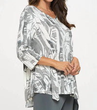 Focus Fashion - 3/4 Sleeve V-neck Blouse