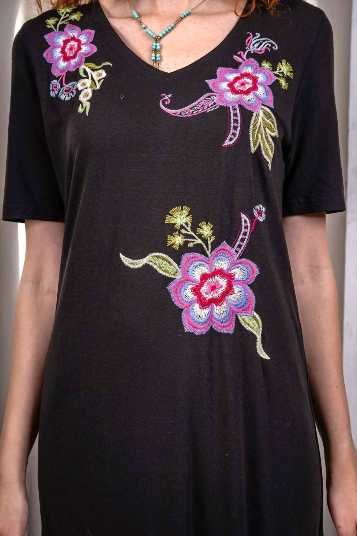 Paparazzi - Women's Jersey Knit Embroidered Midi Dress