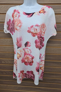 Avery Apparel - Women's Light Floral Short Sleeve