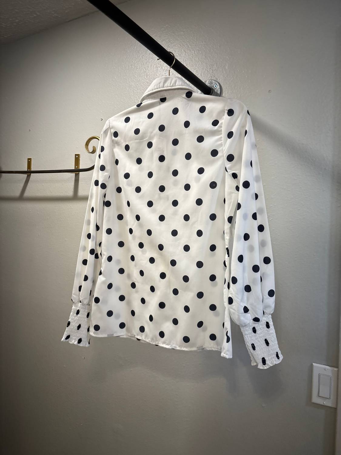 Mazik - Women's Wide Collar Polka-dot Blouse