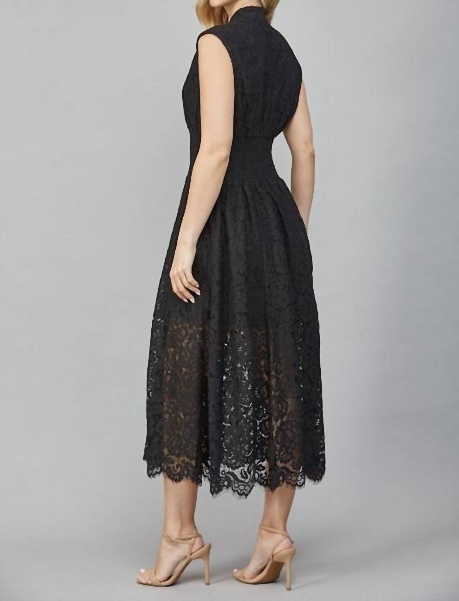 Fate - Front Zip Closure Sleeveless Lace Dress