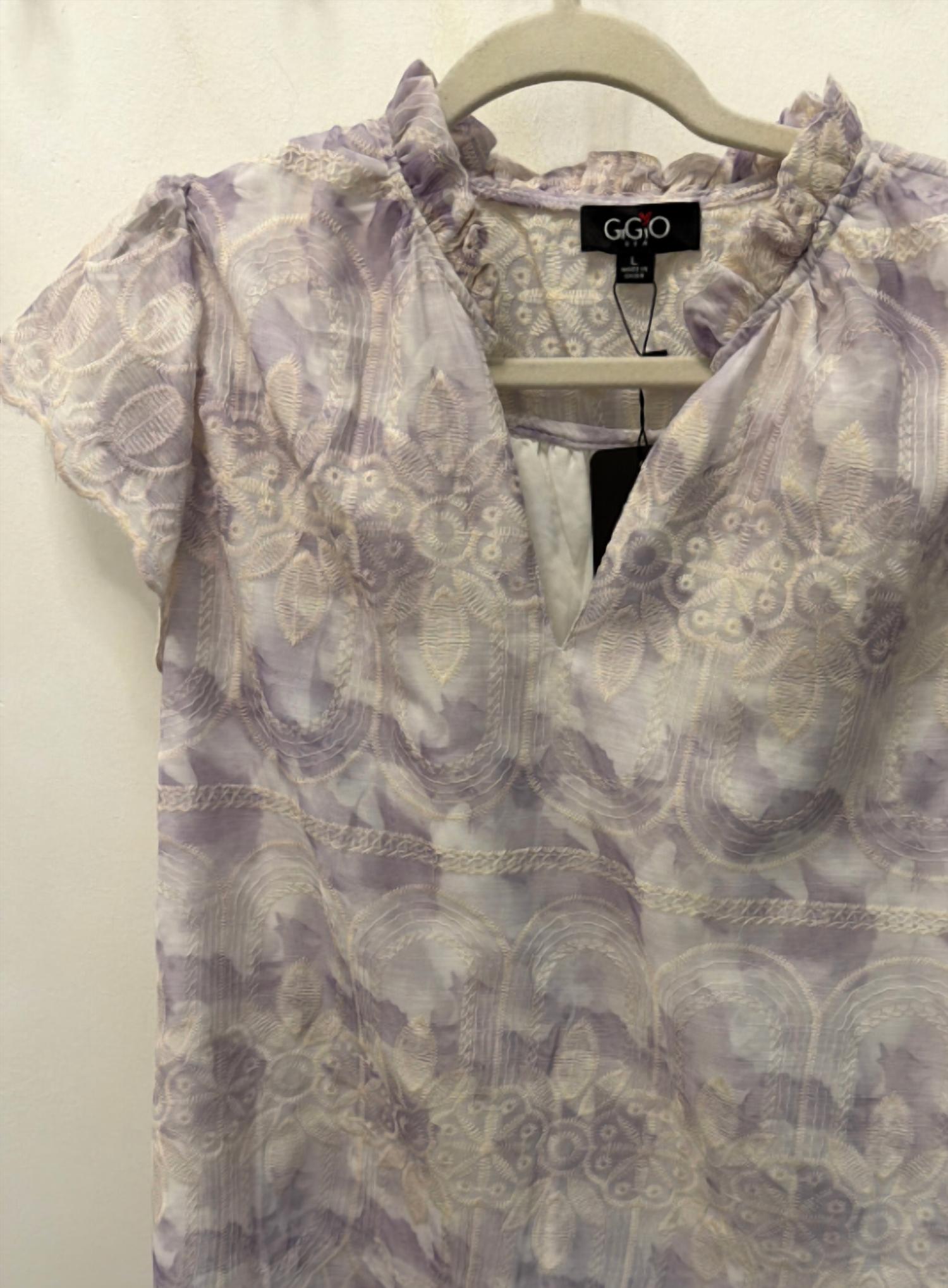 Gigio - Women's Embroidered V Neck Top