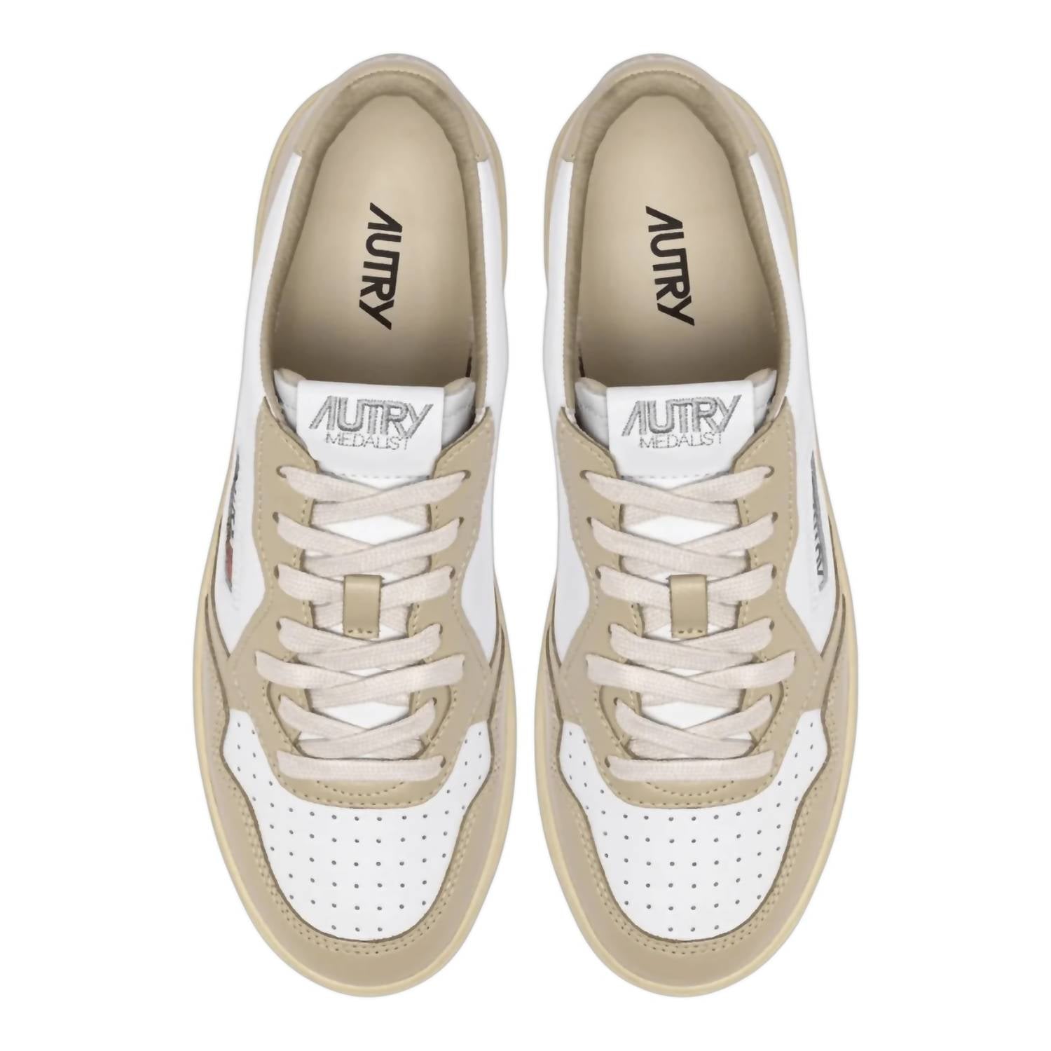 Autry - Women's Medalist Low Sneakers
