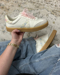 Mia - Women's Axel Floral Lace Ribbons Sneaker