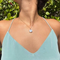 Shá Parlé - Clam & Pearl Charm