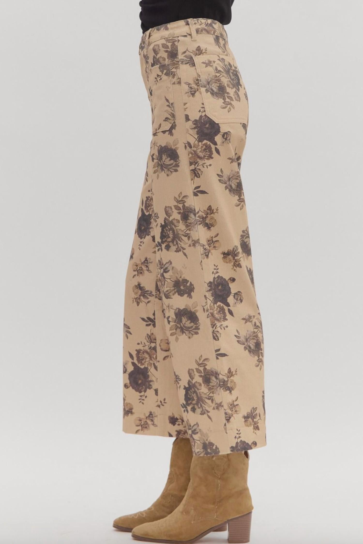 entro Floral Pattern Ankle-Length Pants in beige - women's pants - detail view