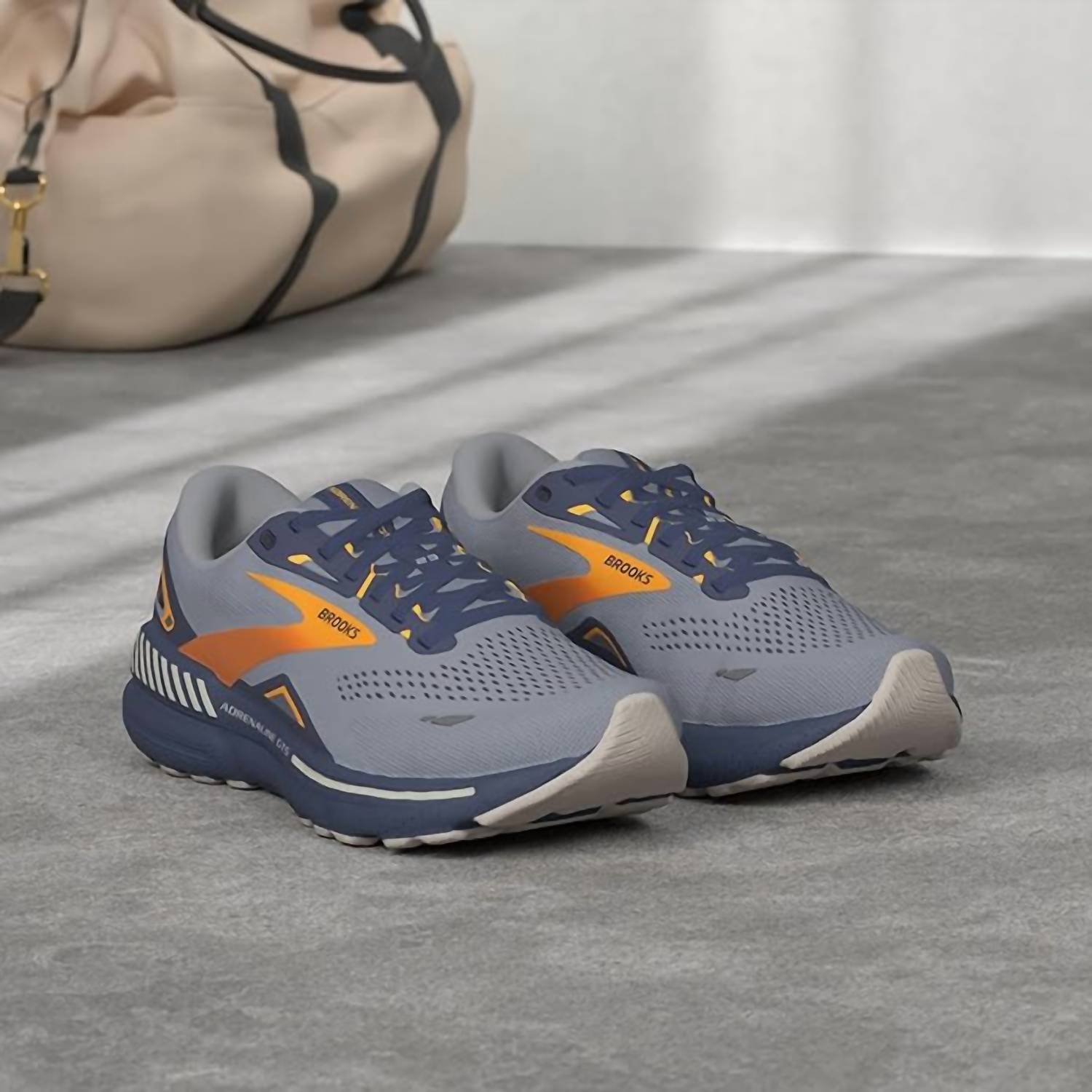 Brooks - Men's Adrenaline Gts 23 Running Shoes